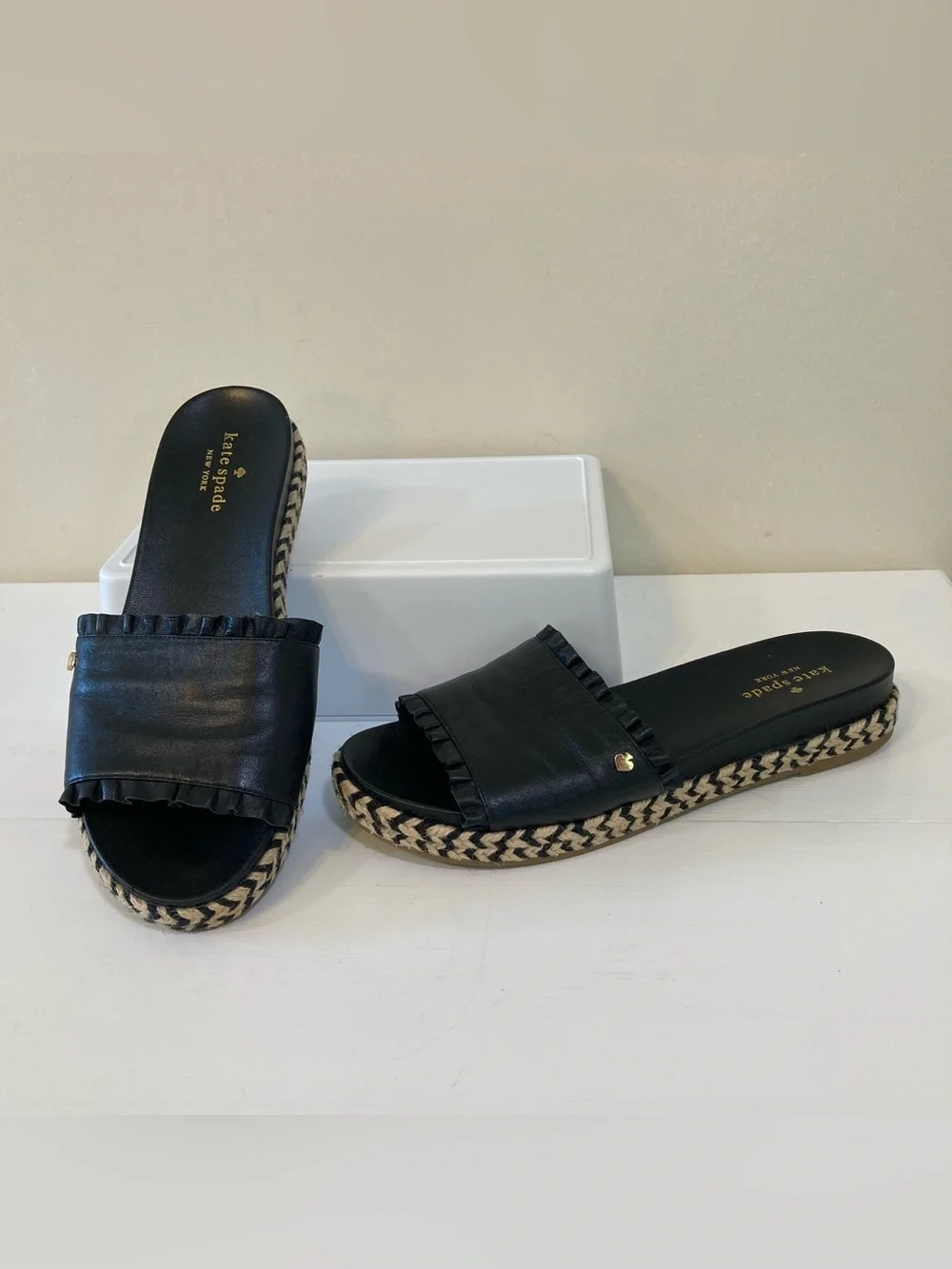 Kate Spade NY Zahara Womens Sz 8 Black Leather Slide Sandals